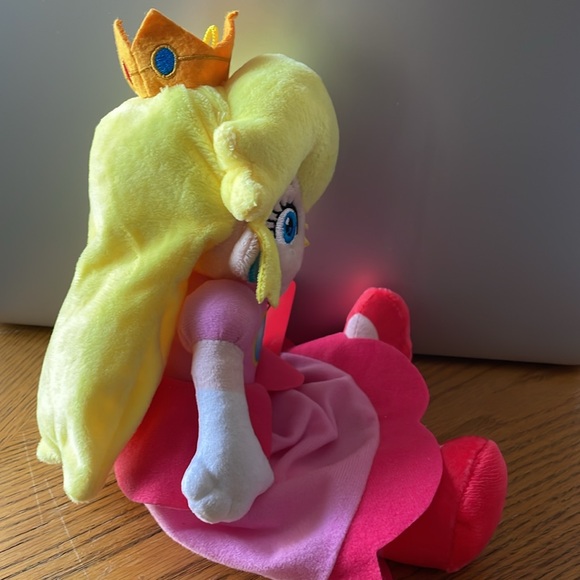Super Mario Princess Peach Stuffed Plush Doll Figure Licensed 12" Long - Picture 5 of 6